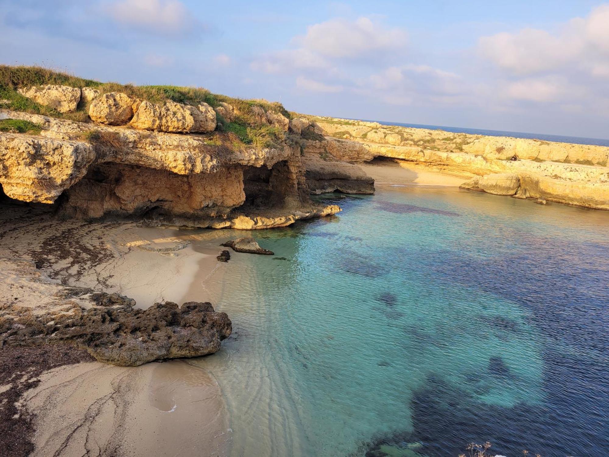 Cala Paradiso Монополи Экстерьер фото