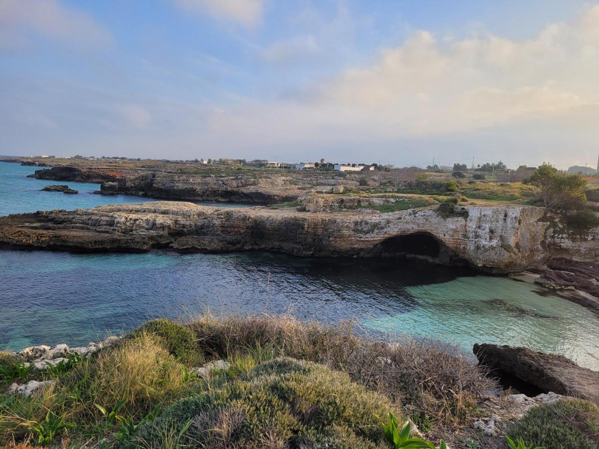 Cala Paradiso Монополи Экстерьер фото